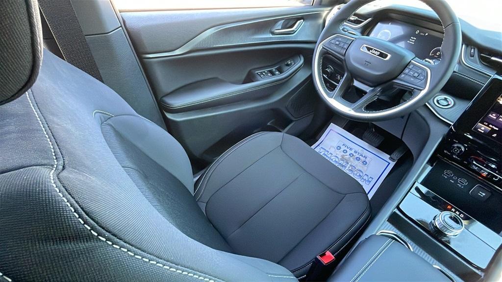 new 2025 Jeep Grand Cherokee L car, priced at $33,990