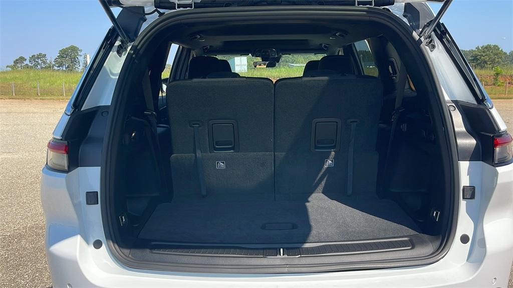 new 2025 Jeep Grand Cherokee L car, priced at $33,990