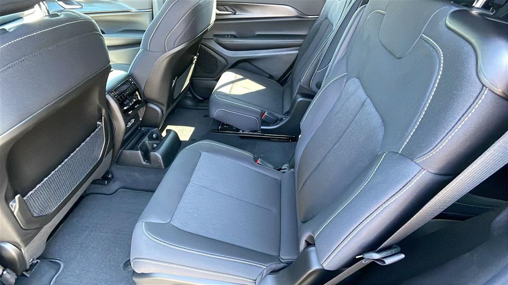 new 2025 Jeep Grand Cherokee L car, priced at $33,990