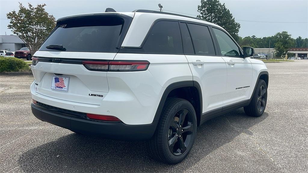 new 2025 Jeep Grand Cherokee car, priced at $43,870
