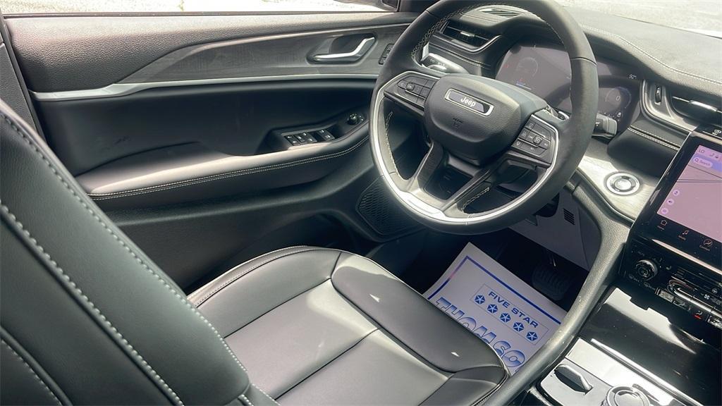 new 2025 Jeep Grand Cherokee car, priced at $43,870