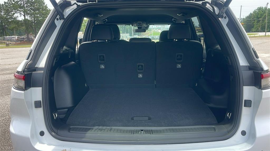 new 2025 Jeep Grand Cherokee car, priced at $43,870