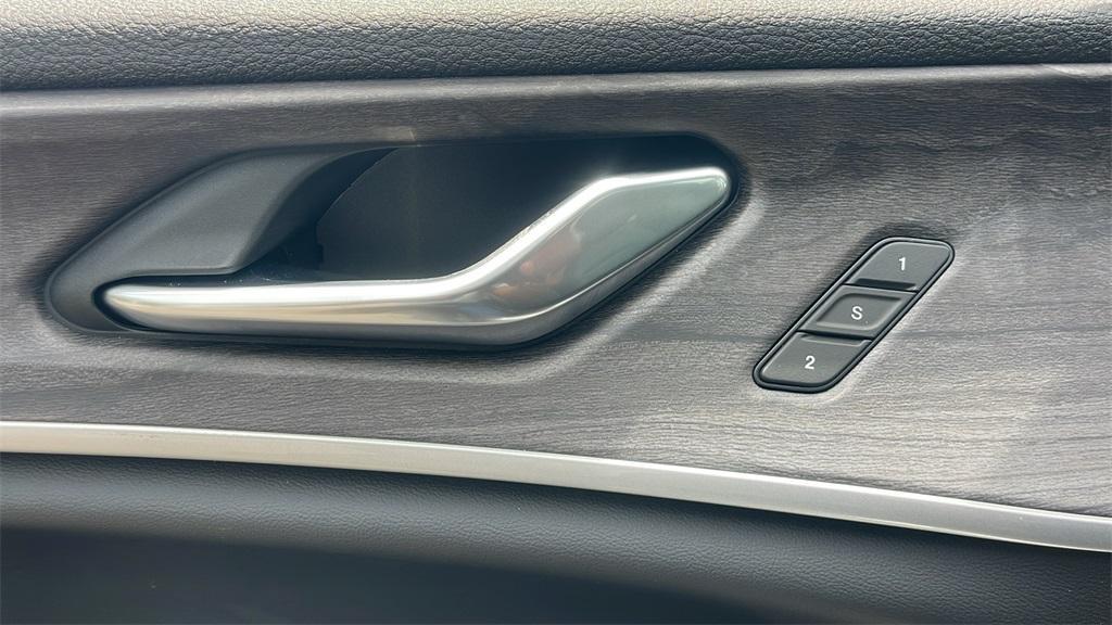 new 2025 Jeep Grand Cherokee car, priced at $43,870