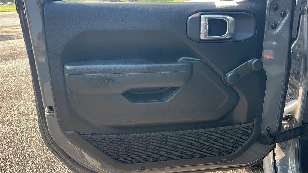 used 2022 Jeep Wrangler Unlimited car, priced at $35,970