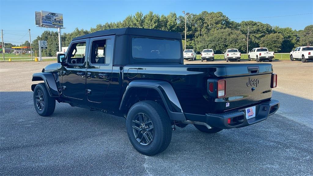 new 2025 Jeep Gladiator car, priced at $40,500