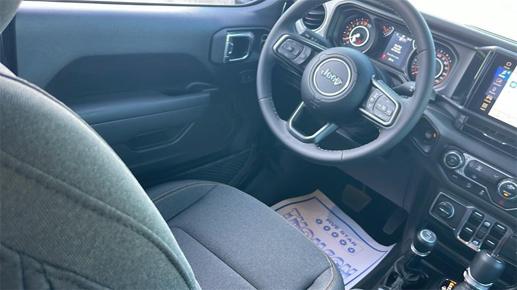 new 2025 Jeep Gladiator car, priced at $40,500