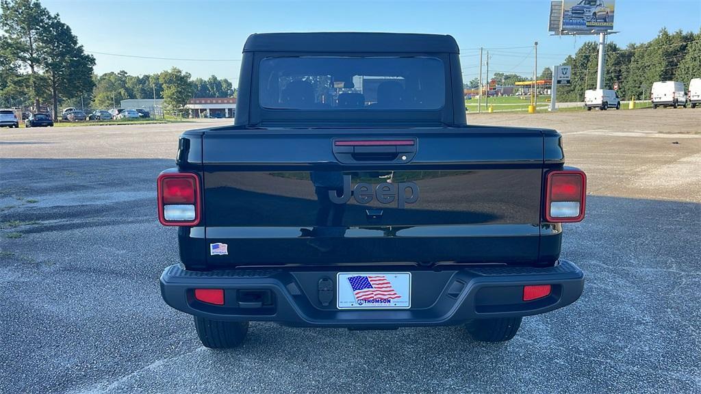 new 2025 Jeep Gladiator car, priced at $40,500