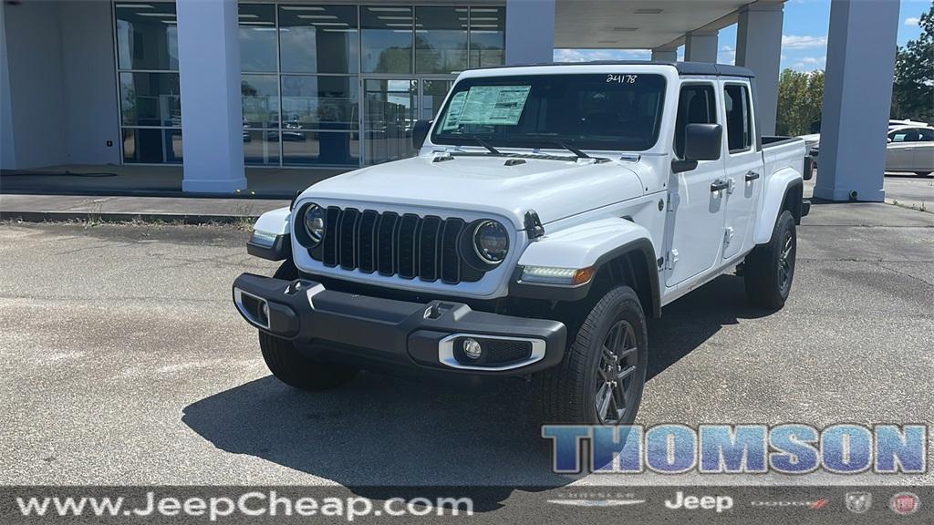 new 2024 Jeep Gladiator car, priced at $48,400