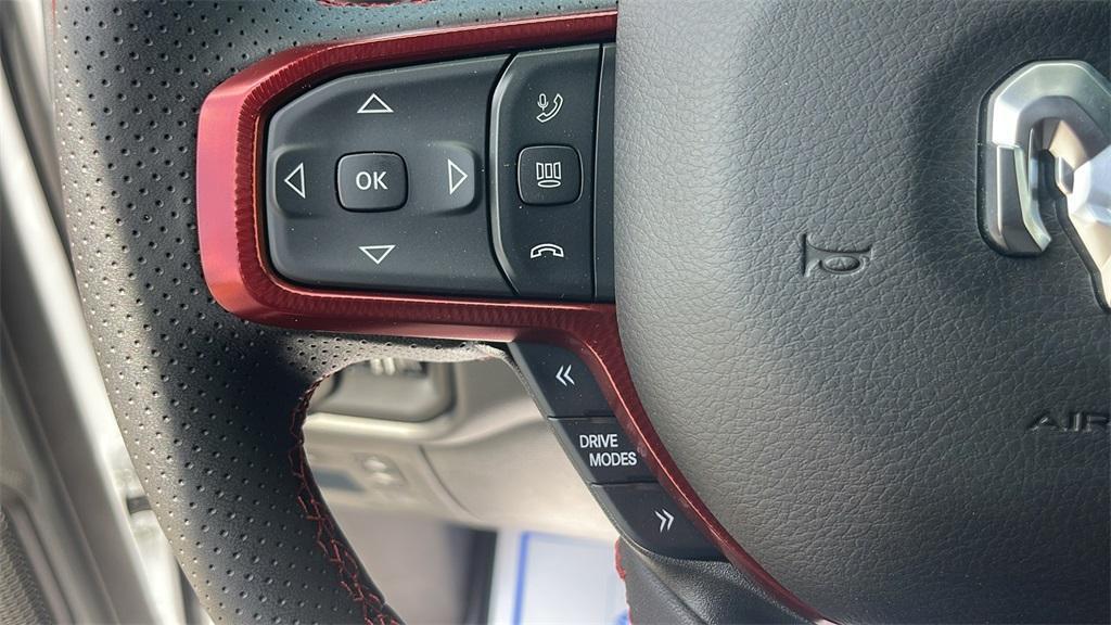 new 2025 Ram 1500 car, priced at $59,990