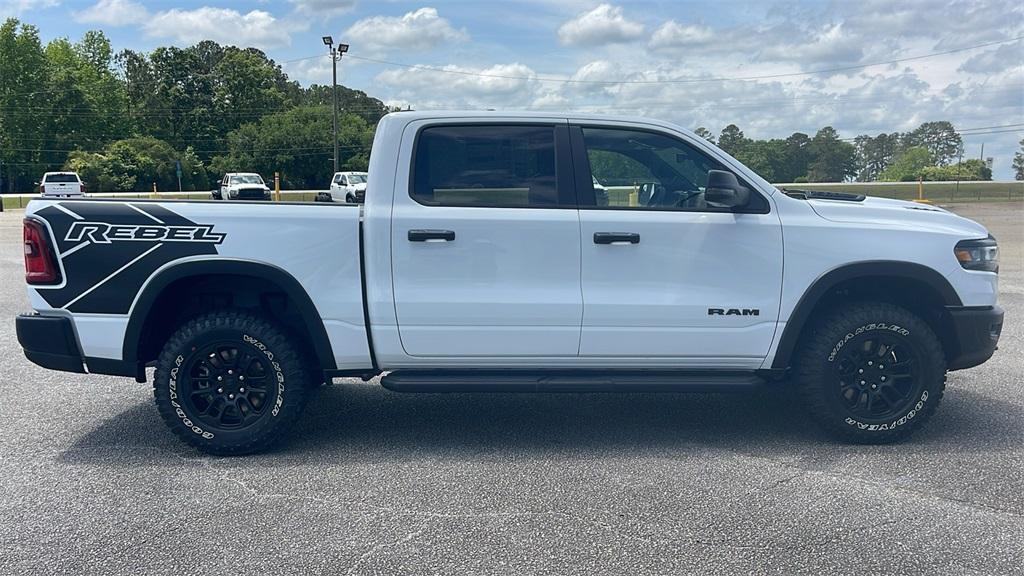new 2025 Ram 1500 car, priced at $59,990