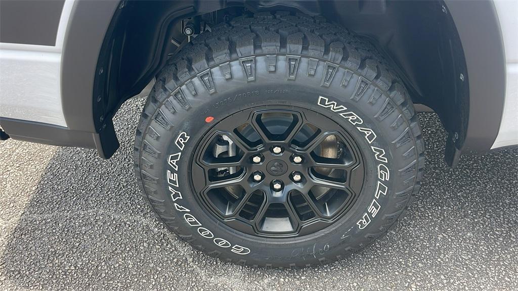 new 2025 Ram 1500 car, priced at $59,990