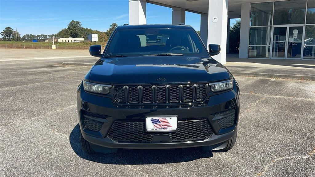 new 2025 Jeep Grand Cherokee car, priced at $37,998