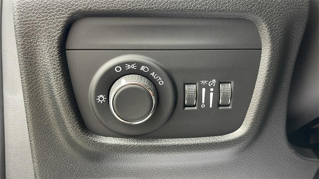 new 2025 Jeep Grand Cherokee L car, priced at $38,700