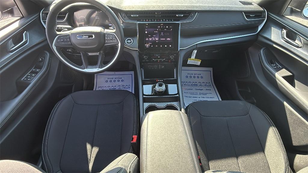 new 2025 Jeep Grand Cherokee car, priced at $34,970