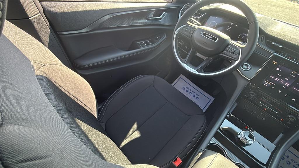 new 2025 Jeep Grand Cherokee car, priced at $34,970