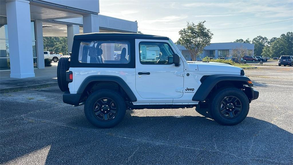 new 2025 Jeep Wrangler car, priced at $28,900