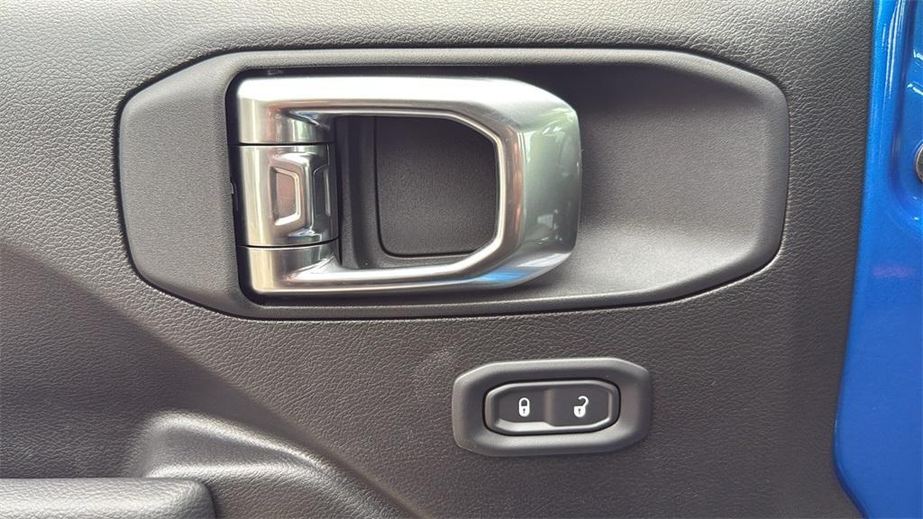 new 2026 Jeep Wrangler car, priced at $33,500