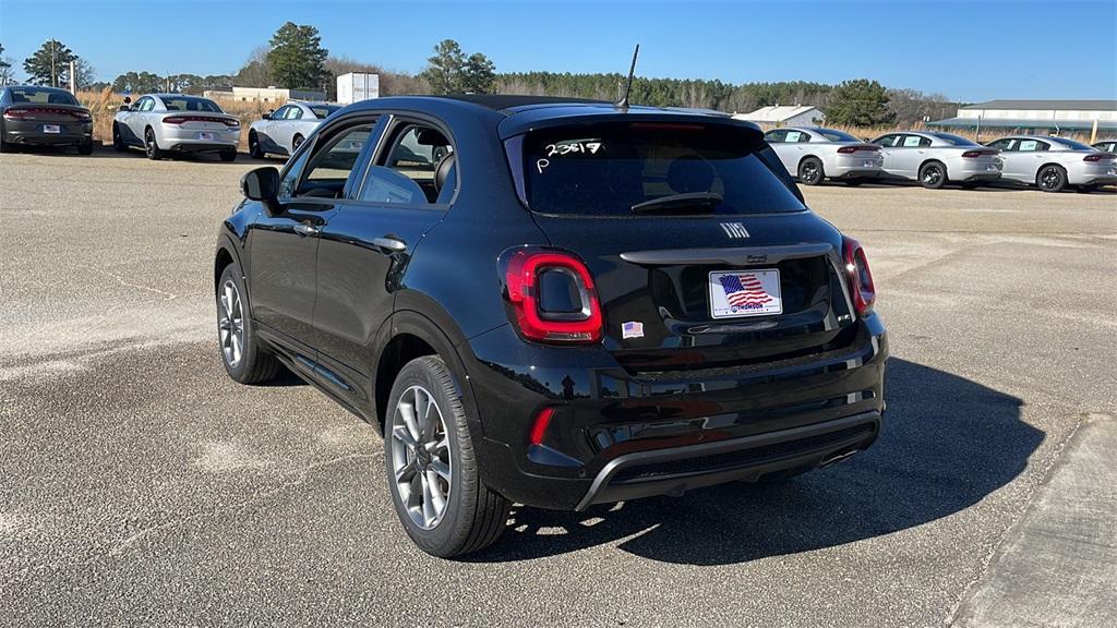new 2023 FIAT 500X car, priced at $35,112