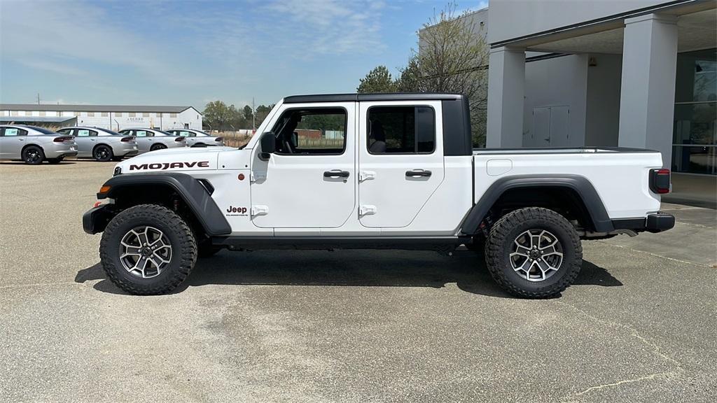 new 2024 Jeep Gladiator car, priced at $53,990