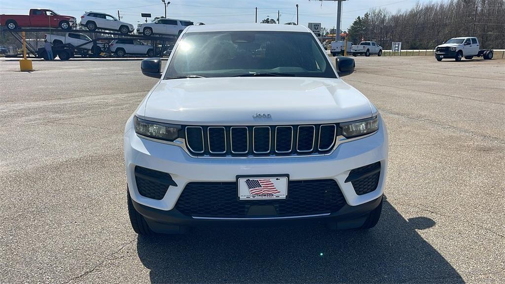new 2025 Jeep Grand Cherokee car, priced at $35,770