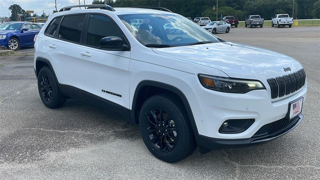 new 2023 Jeep Cherokee car, priced at $33,242