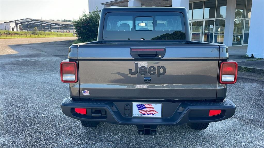 new 2025 Jeep Gladiator car, priced at $36,670