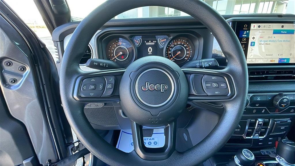 new 2025 Jeep Gladiator car, priced at $36,670