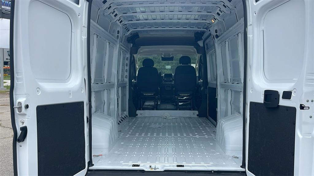 new 2025 Ram ProMaster 2500 car, priced at $46,570