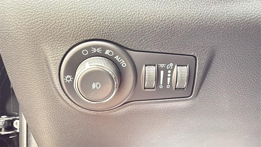 new 2026 Jeep Compass car, priced at $33,350