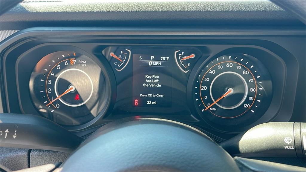 new 2025 Jeep Gladiator car, priced at $38,450