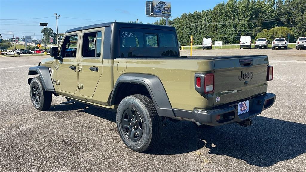 new 2025 Jeep Gladiator car, priced at $38,450