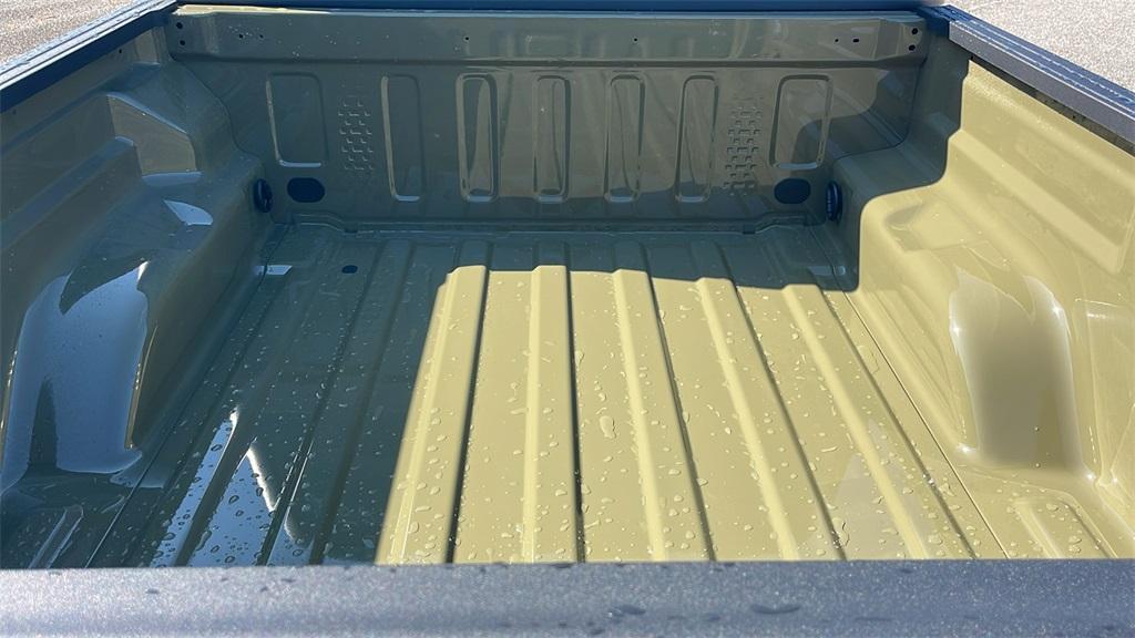 new 2025 Jeep Gladiator car, priced at $38,450