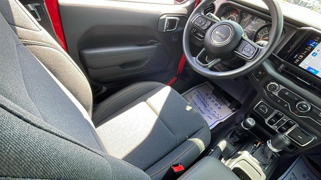 new 2025 Jeep Wrangler car, priced at $39,623
