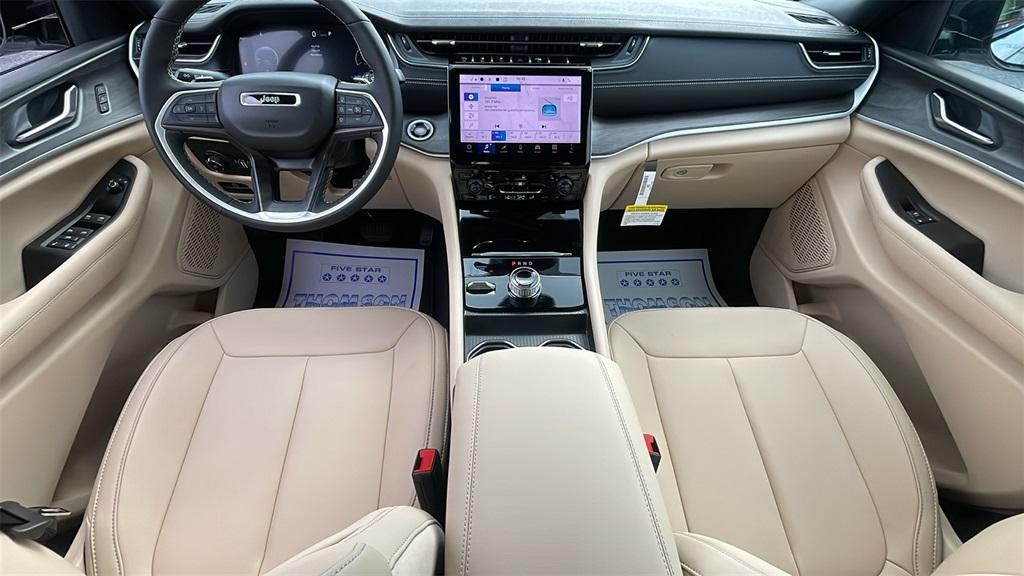 new 2025 Jeep Grand Cherokee car, priced at $43,200