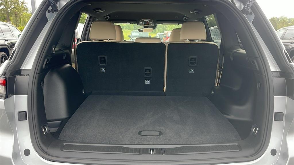 new 2025 Jeep Grand Cherokee car, priced at $43,200