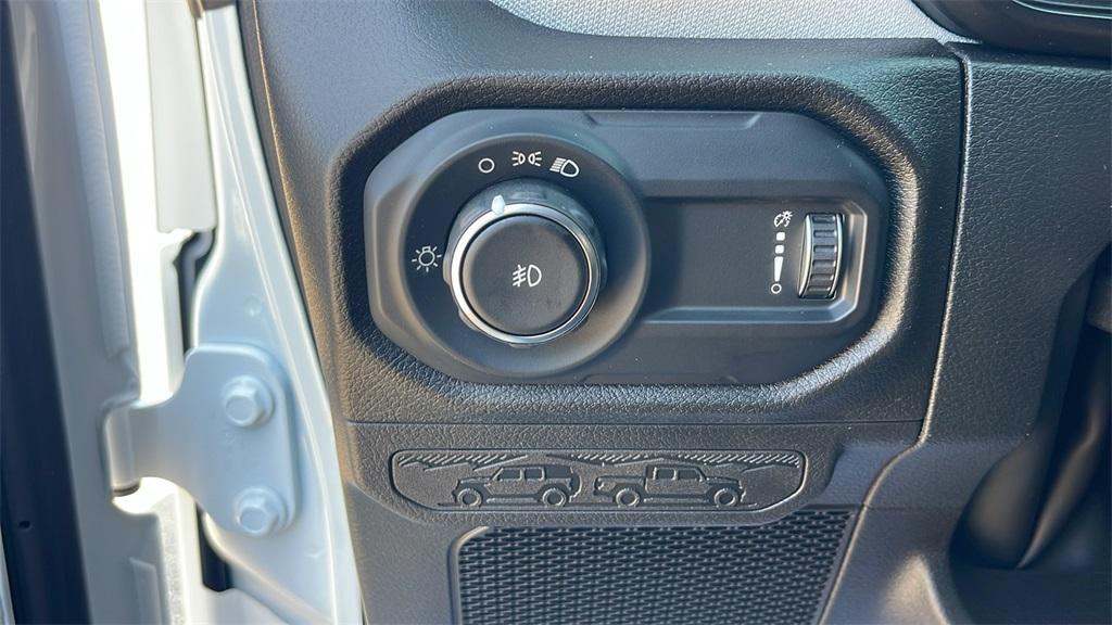 new 2025 Jeep Wrangler car, priced at $38,400