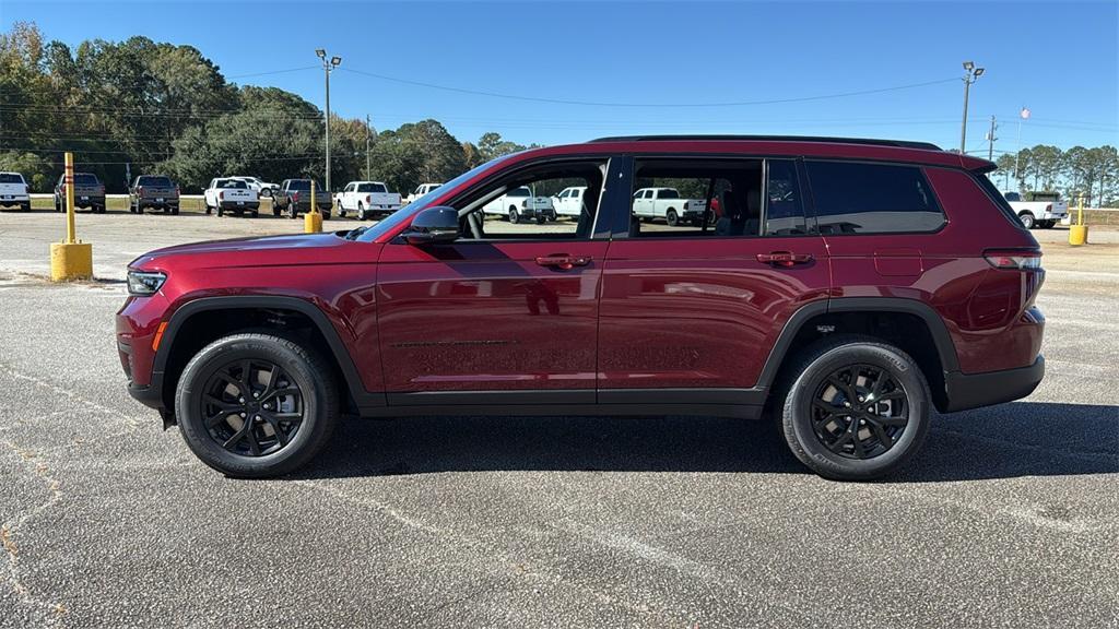 new 2025 Jeep Grand Cherokee L car, priced at $38,922