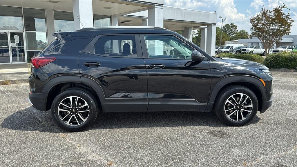 used 2025 Chevrolet TrailBlazer car, priced at $24,490