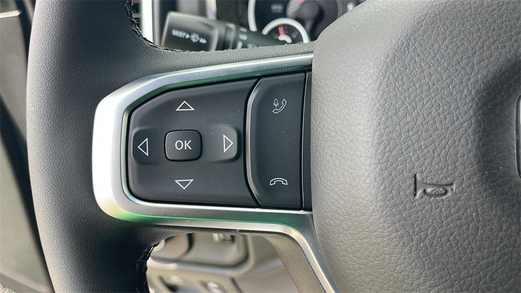 new 2025 Ram 1500 car, priced at $46,772