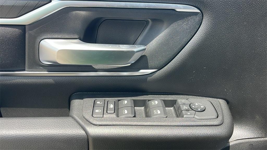 new 2025 Ram 1500 car, priced at $46,772