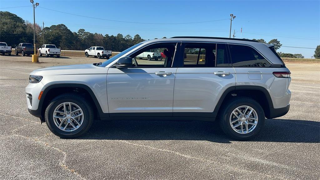 new 2025 Jeep Grand Cherokee car, priced at $33,372
