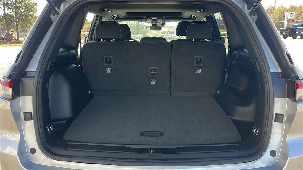 new 2025 Jeep Grand Cherokee car, priced at $33,372