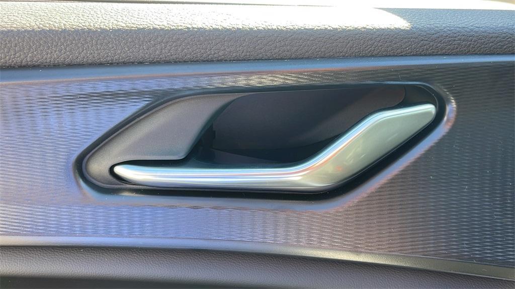 new 2025 Jeep Grand Cherokee car, priced at $33,372