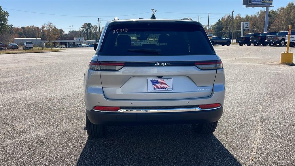 new 2025 Jeep Grand Cherokee car, priced at $33,372