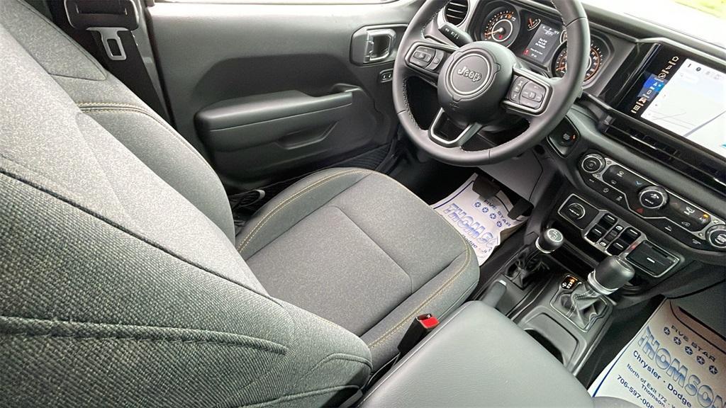 new 2025 Jeep Gladiator car, priced at $43,150