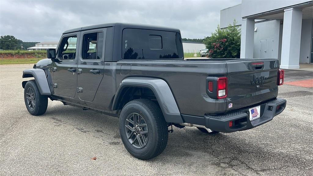 new 2025 Jeep Gladiator car, priced at $43,150