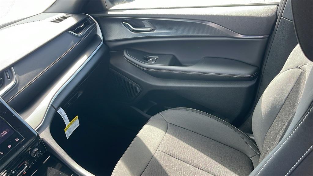 new 2025 Jeep Grand Cherokee L car, priced at $35,750