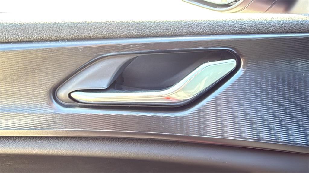 new 2025 Jeep Grand Cherokee car, priced at $33,751