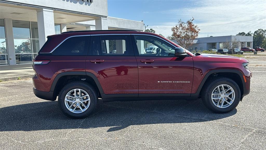 new 2025 Jeep Grand Cherokee car, priced at $33,751