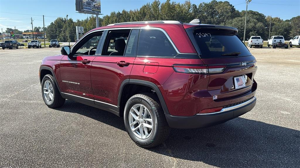 new 2025 Jeep Grand Cherokee car, priced at $33,751